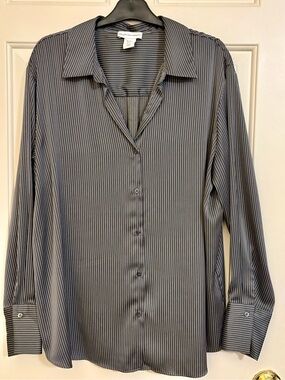 cupcakes & cashmere Women's Dark Gray and White Striped Button Down Satin Shirt